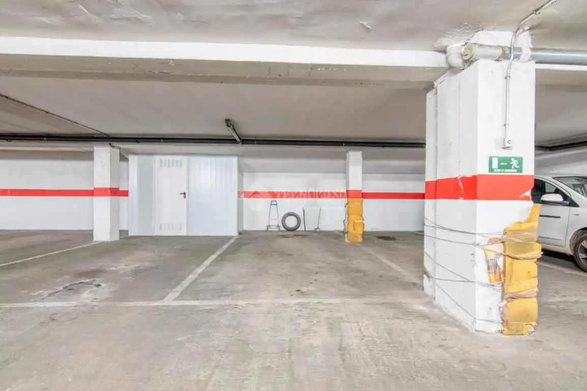 Parkplatz von Garage zum Verkauf in Salamanca