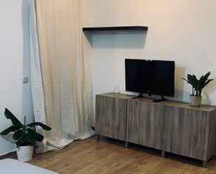 Living room of Flat for sale in  Madrid Capital  with Heating