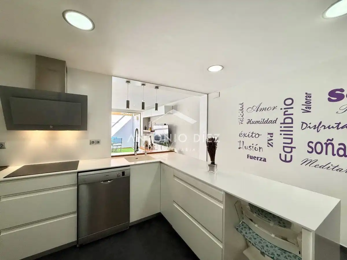 Detached homes for sale in La Serranica - Sagrado Corazón