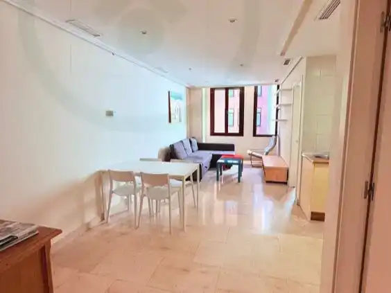 Wohnzimmer von Wohnungen zur Miete in  Madrid Capital mit Klimaanlage