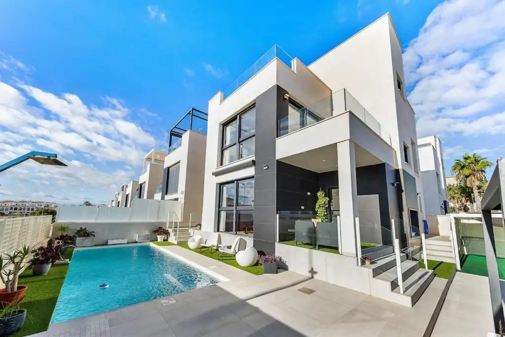 Villa avec terrasse à vendre à Orihuela Costa