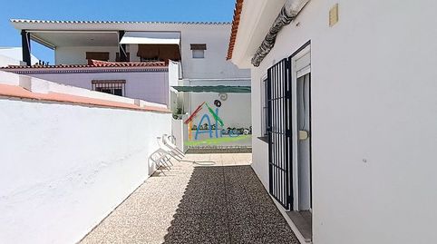 Foto 3 de Casa adosada en venta en Centro - Torre de la Higuera, Almonte
