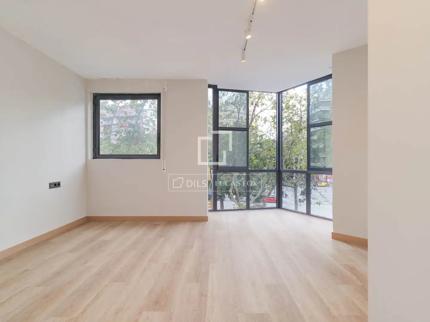 Exterior view of Flat for rent in Barcelona  with Air Conditioner and Parquet flooring