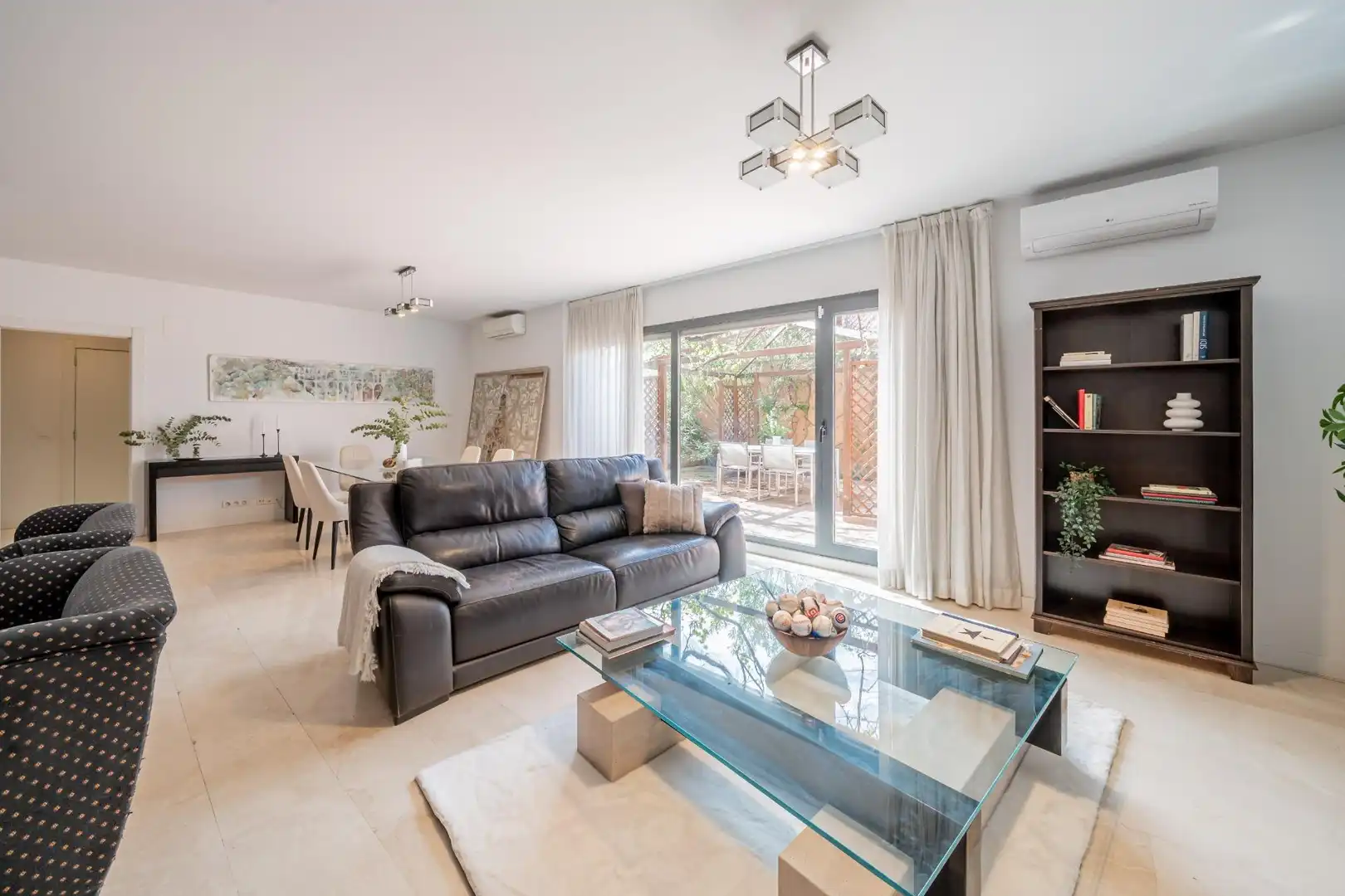Sala d'estar de Àtic en venda en Torrelodones amb Aire condicionat, Calefacció i Jardí privat
