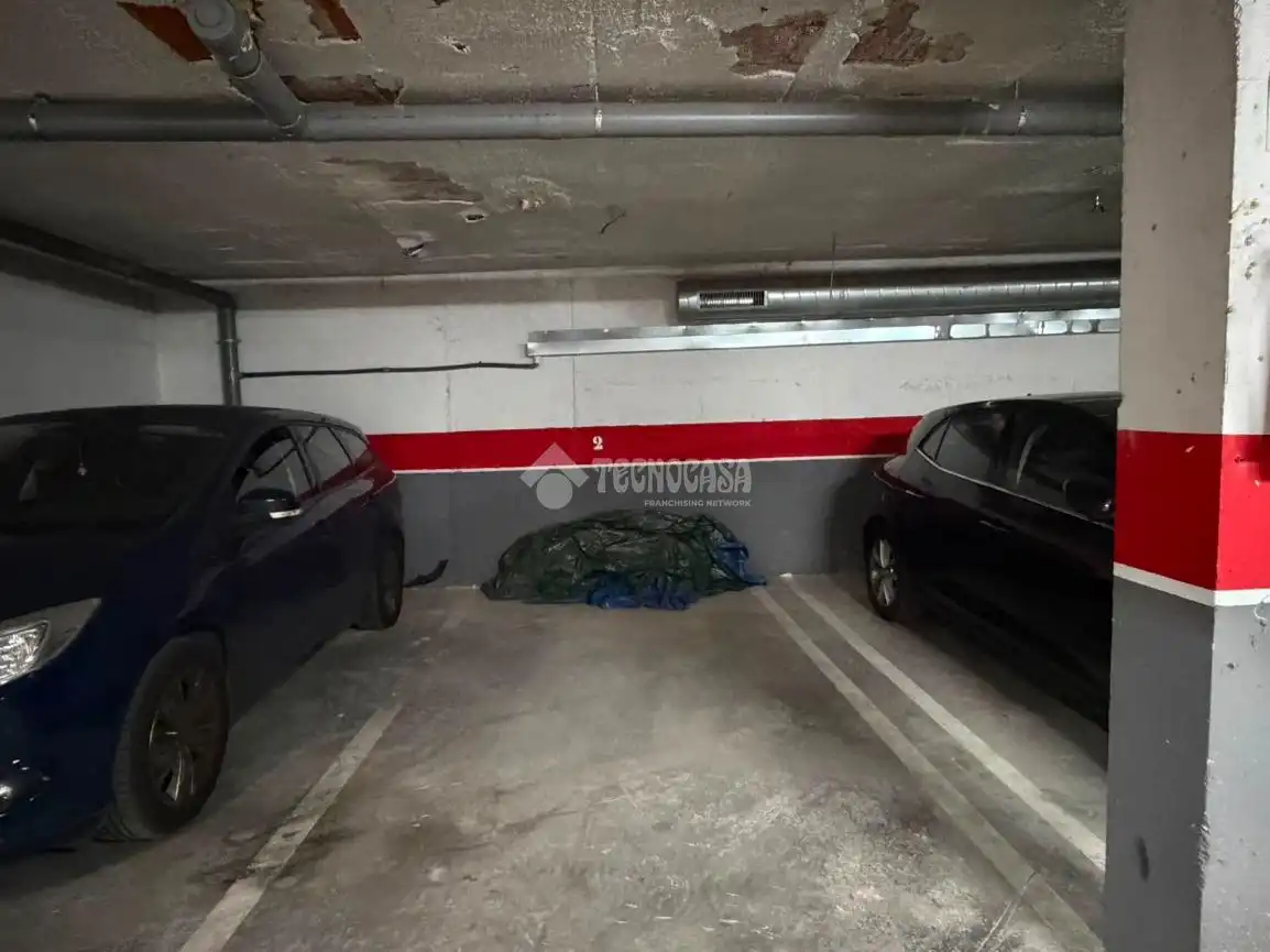 Parking de Piso en venta en Madrid con Aire acondicionado y Calefacción