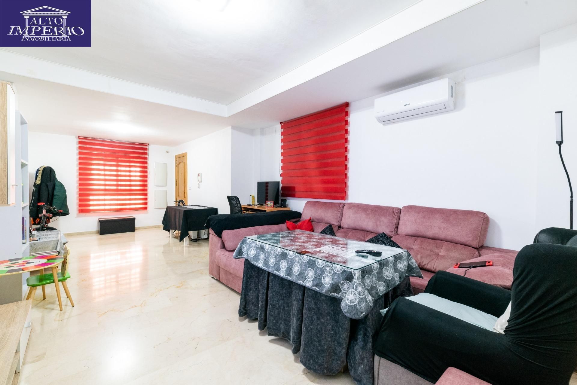 Sala d'estar de Pis en venda en Maracena amb Aire condicionat