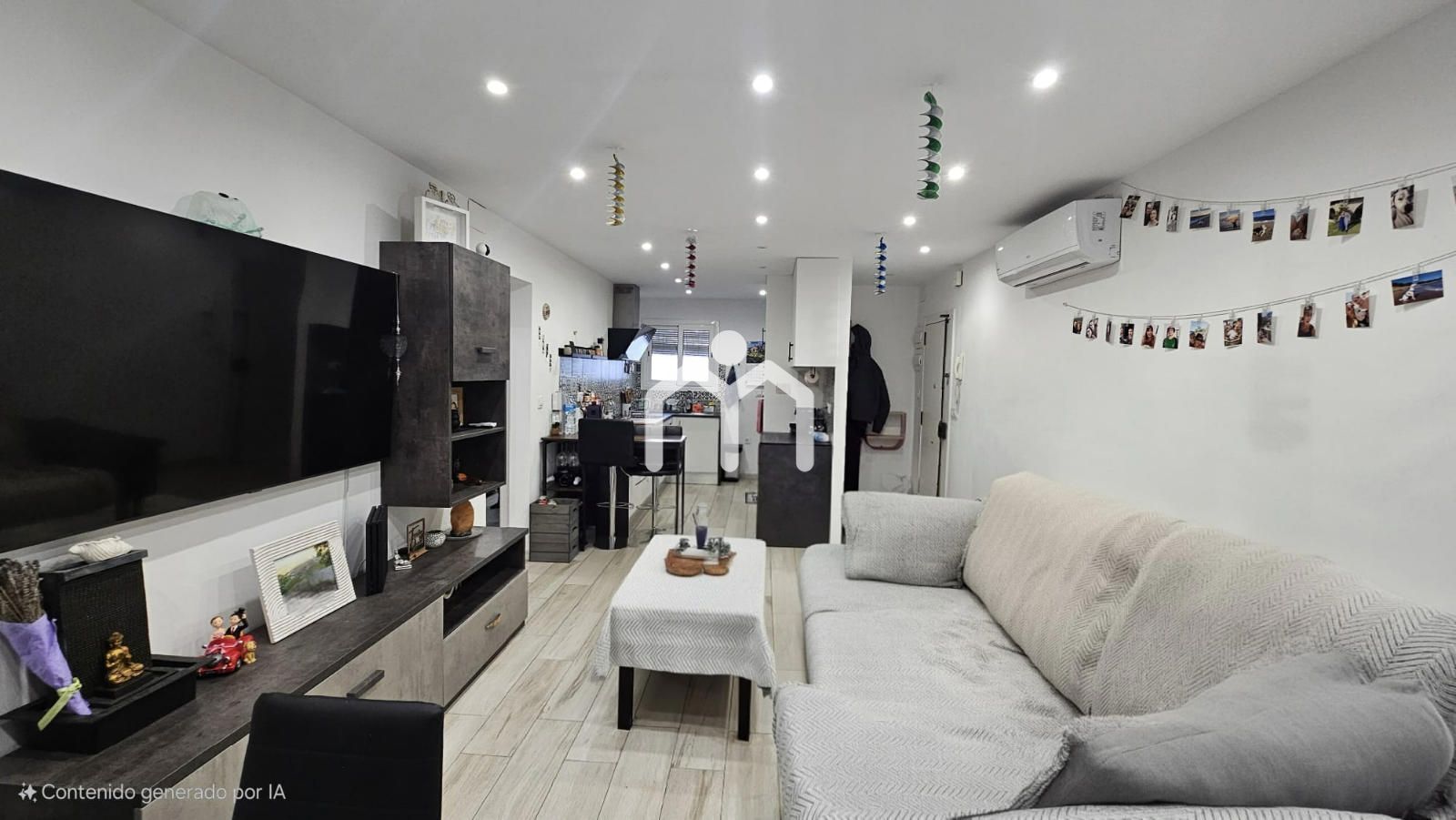 Sala d'estar de Pis en venda en Badalona amb Aire condicionat, Calefacció i Parquet