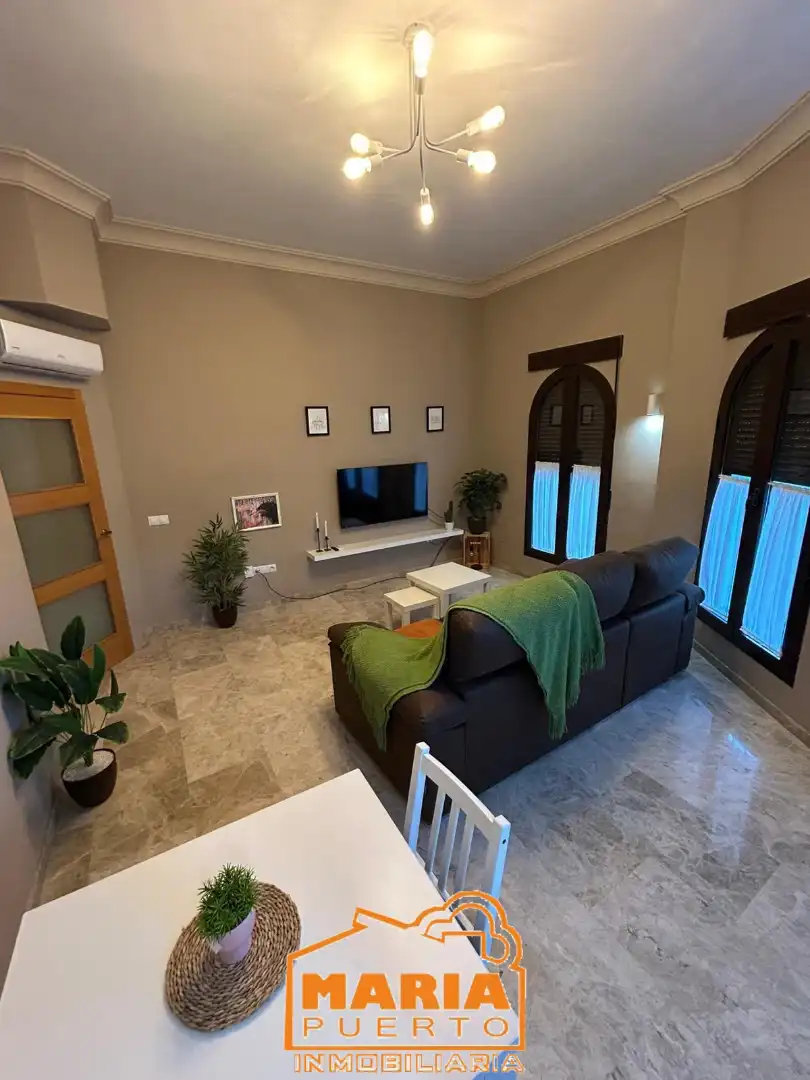 Sala d'estar de Apartament de lloguer en Antequera amb Aire condicionat, Traster i Moblat