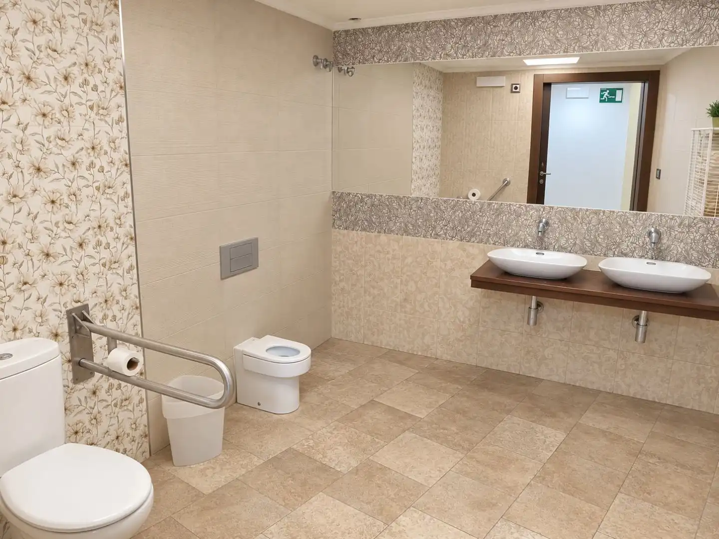 Badezimmer von Geschaftsraum zur Miete in Alcantarilla mit Klimaanlage und Heizung