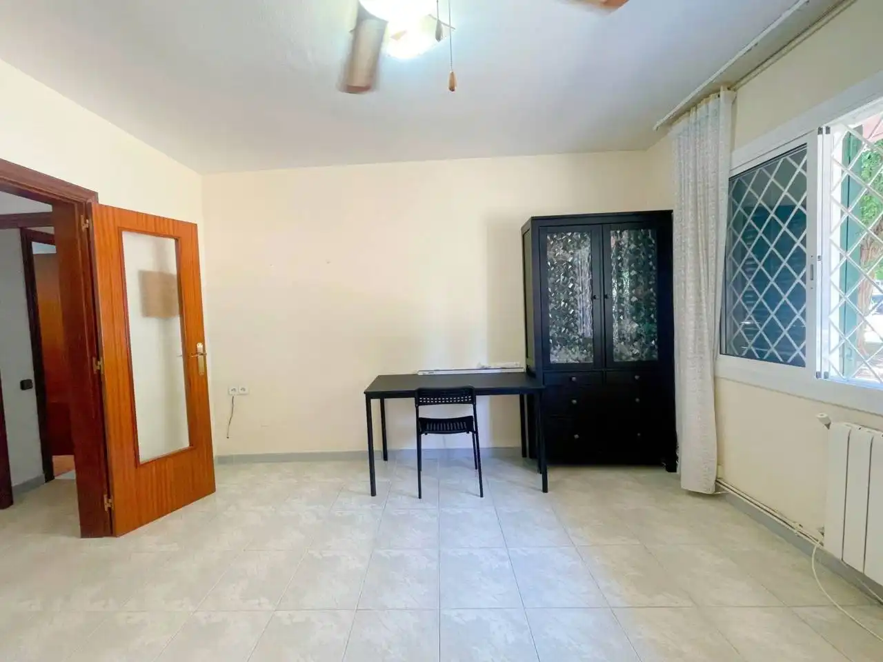 Habitación de Piso de alquiler en Cerdanyola del Vallès con Calefacción y Amueblado