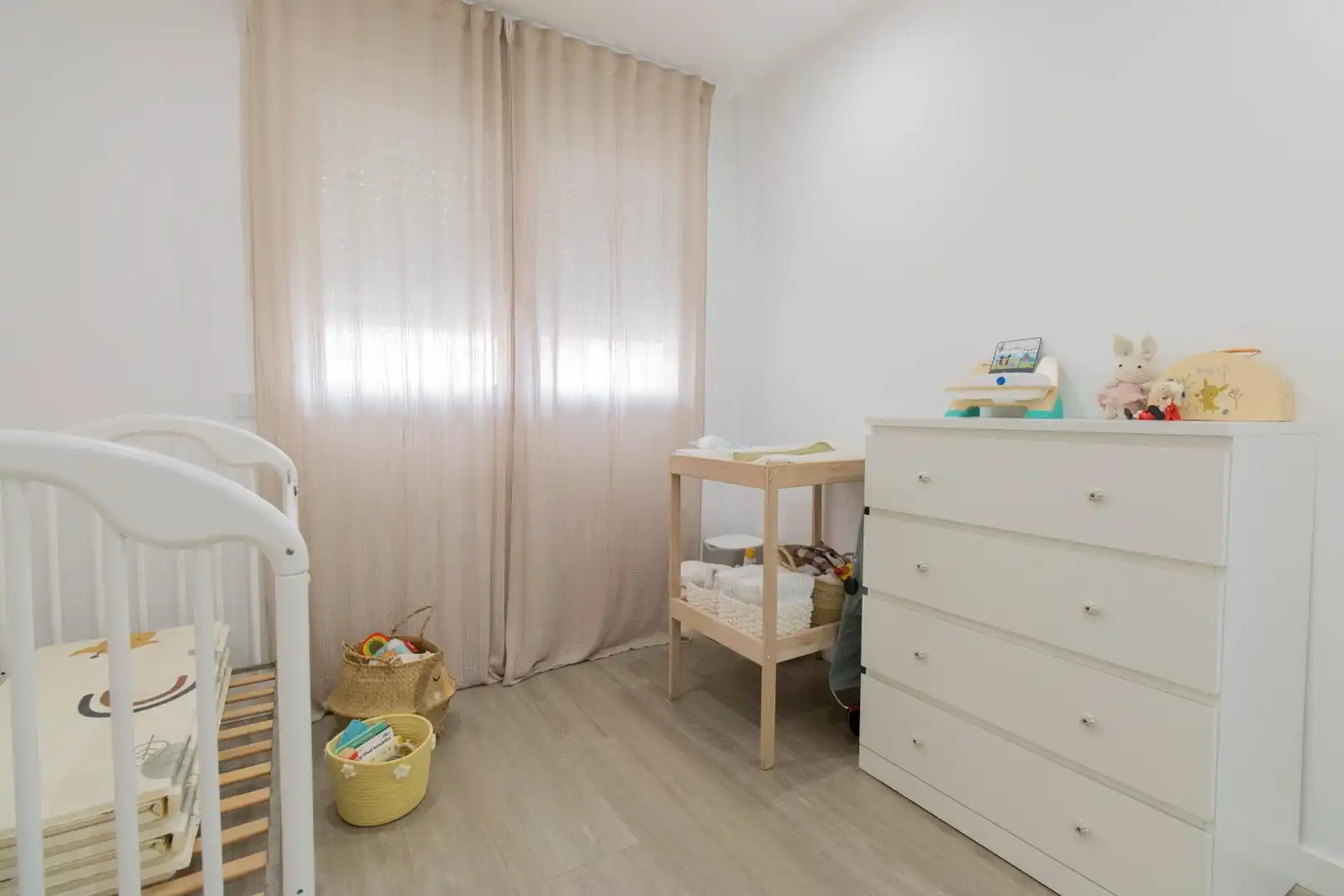 Bedroom of Attic for sale in Rafelbuñol / Rafelbunyol  with Air Conditioner, Terrace and Storage room