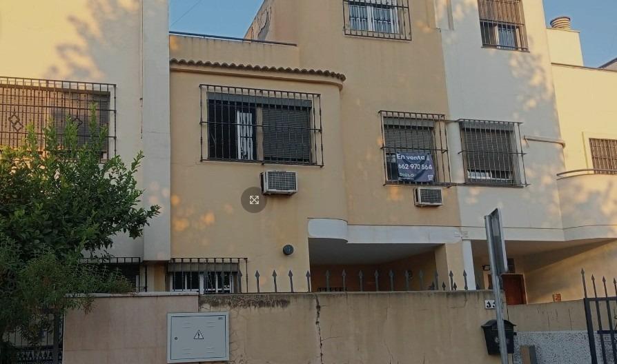 Foto 1 de Casa adosada en venta en Santa Clara, Sevilla