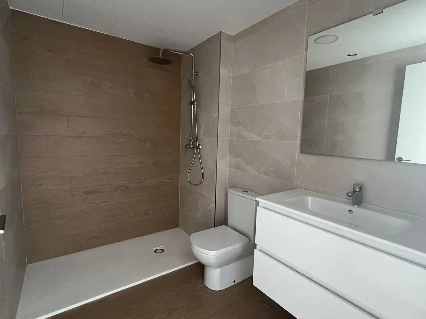 Baño de Casa adosada en venta en La Unión con Aire acondicionado, Jardín privado y Terraza