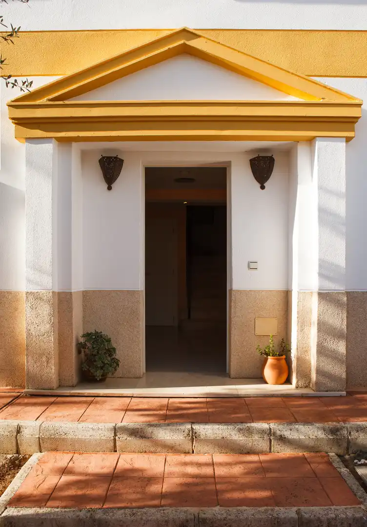 Houses for sale in Espartinas  with Air Conditioner, Private garden and Oven