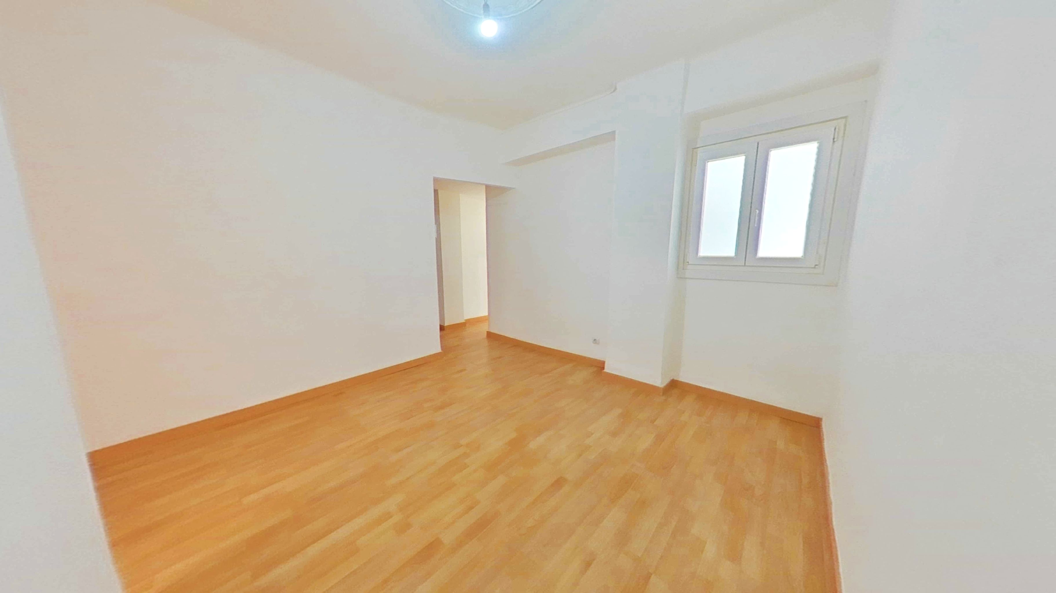 Flat to rent in Avenida de la Paz