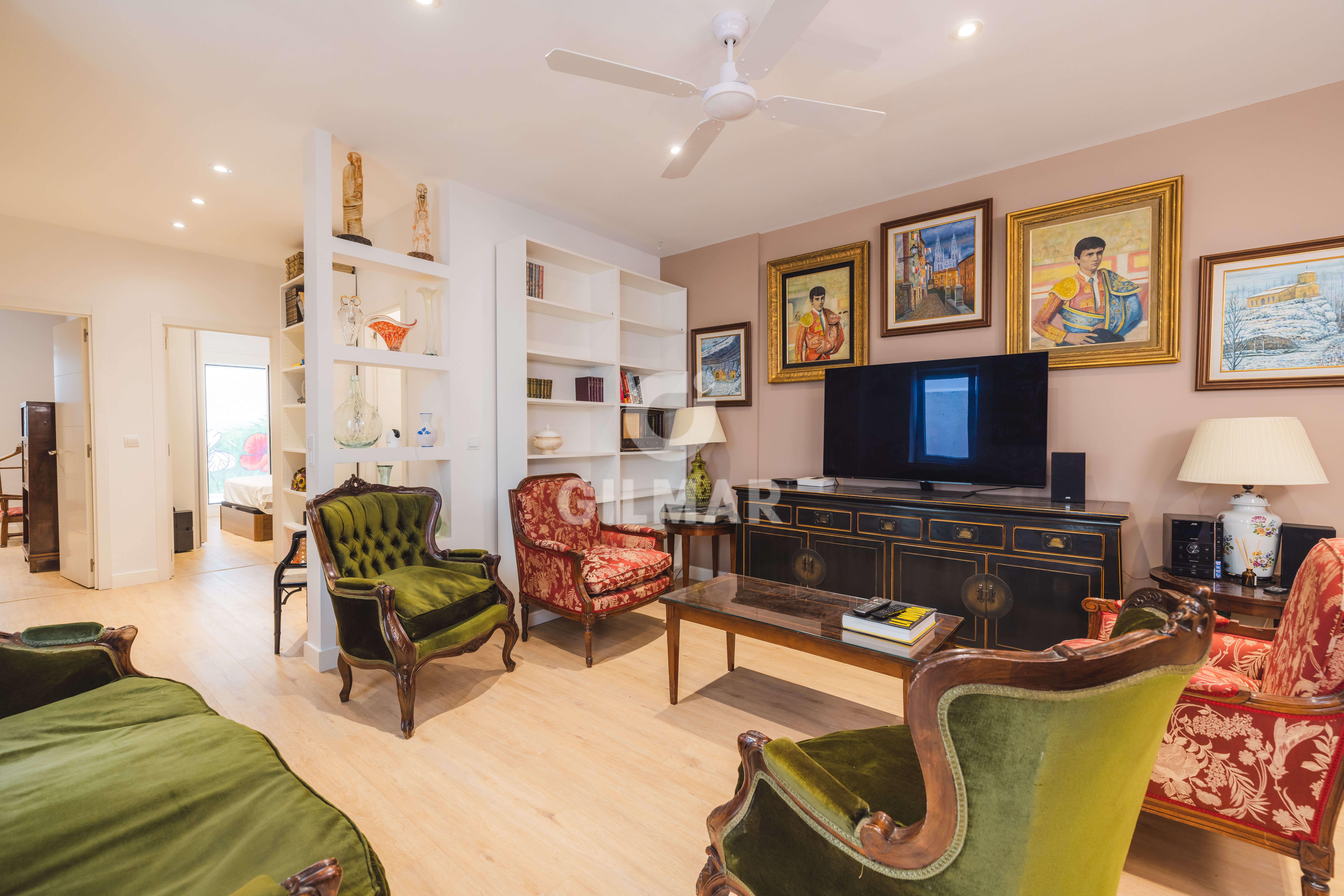 Living room of Flat for sale in  Madrid Capital  with Terrace