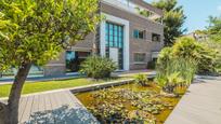 Vista exterior de Casa o xalet en venda en  Barcelona Capital amb Aire condicionat, Terrassa i Piscina