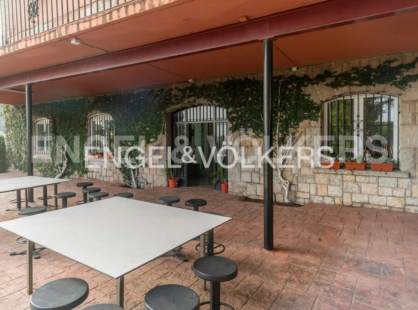 Terrassa de Casa o xalet en venda en Barcelona amb Calefacció, Jardí privat i Terrassa