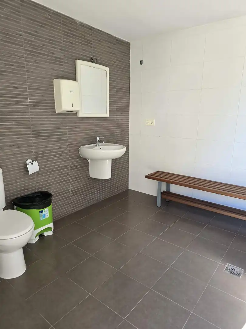 Baño de Piso en venta en Crevillent con Aire acondicionado, Parquet y Terraza