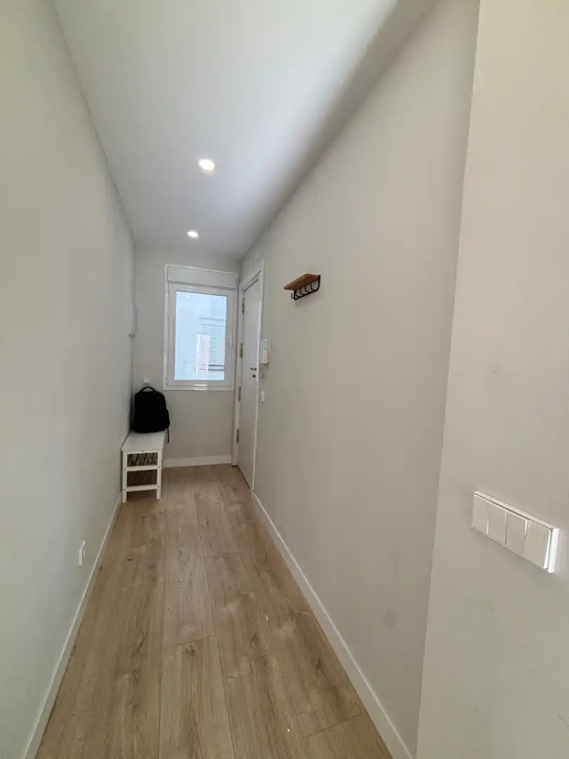 Flat for rent in Madrid  with Air Conditioner, Heating and Furnished