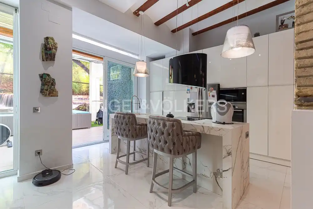 Cuina de Apartament de lloguer en Valencia amb Aire condicionat, Calefacció i Terrassa