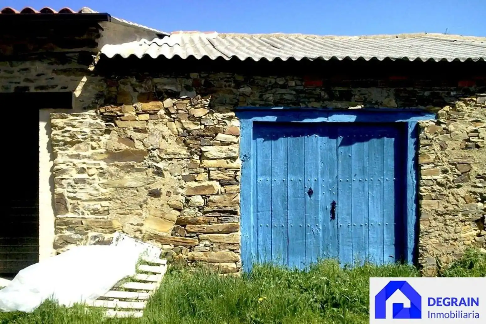 Vista exterior de Casa o chalet en venta en Val de San Lorenzo
