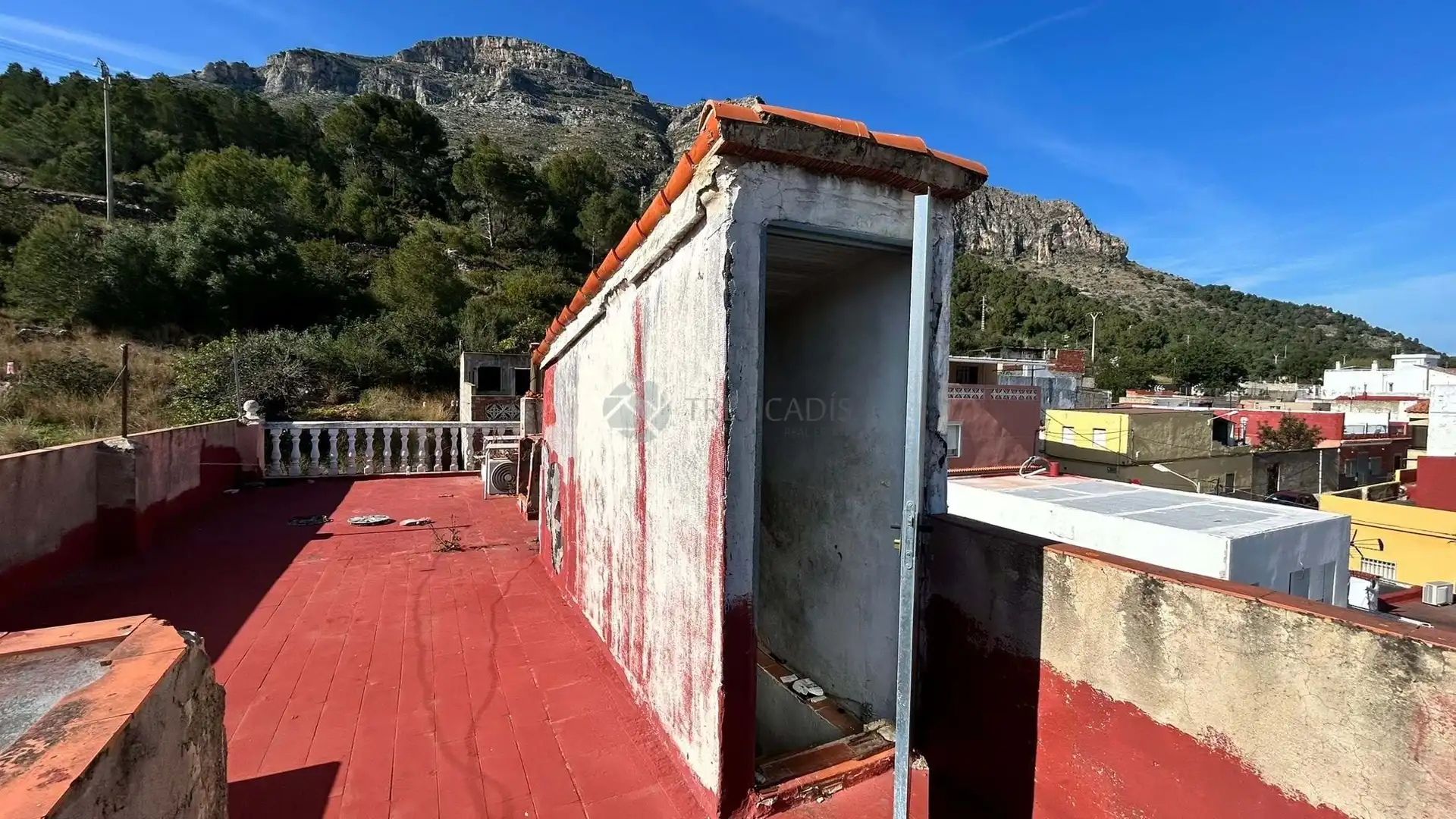 Vista exterior de Casa adosada en venta en Tavernes de la Valldigna