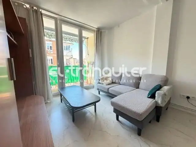 Sala de estar de Piso de alquiler en Móstoles con Aire acondicionado, Trastero y Amueblado