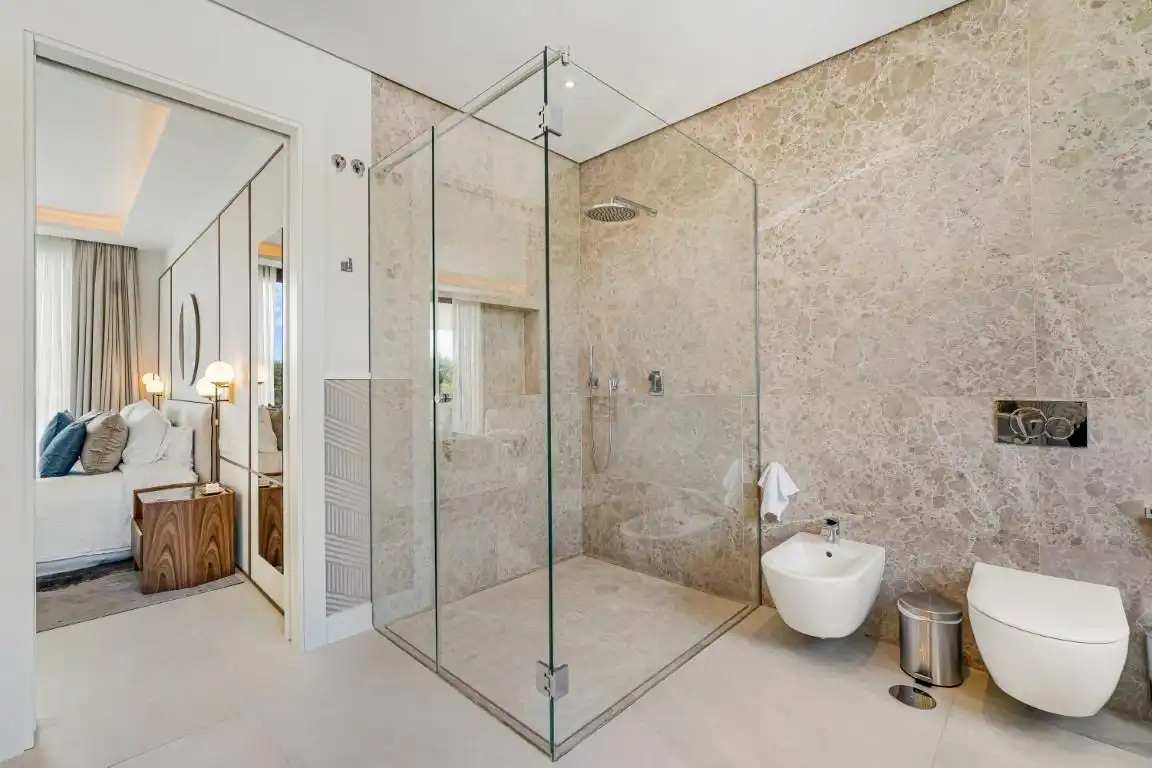 Bathroom of Houses for sale in Marbella  with Air Conditioner, Heating and Private garden