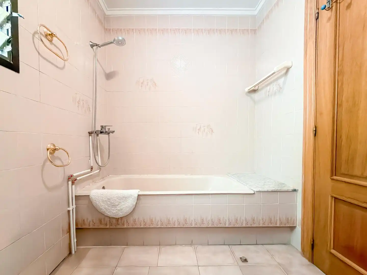 Bany de Casa o xalet en venda en L'Eliana amb Aire condicionat, Jardí privat i Terrassa