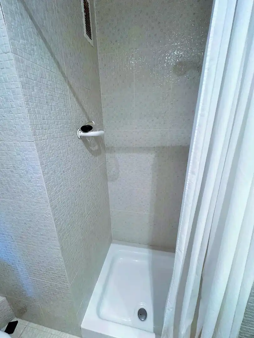 Bany de Apartament de lloguer en Valencia amb Calefacció, Jardí privat i Terrassa