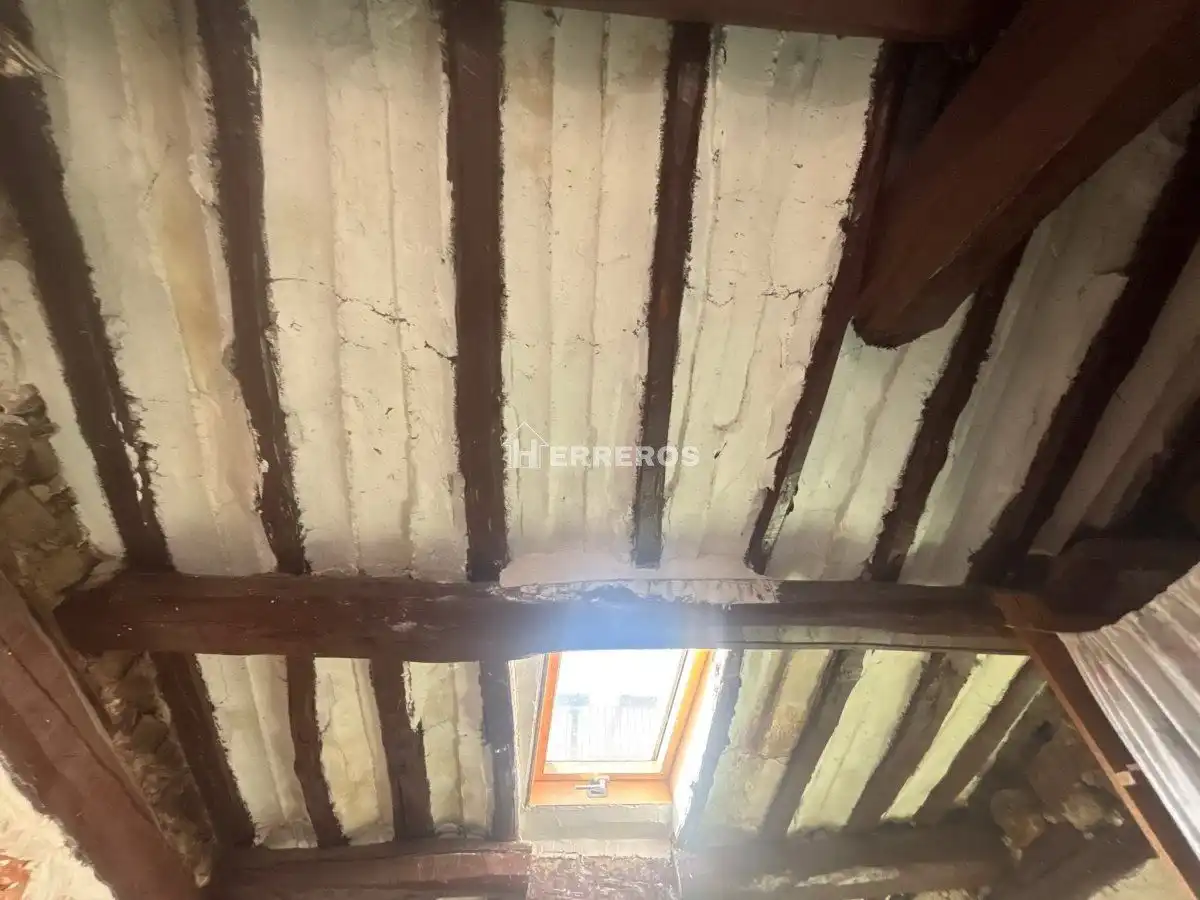 Casa adosada en venda en Alesanco amb Calefacció