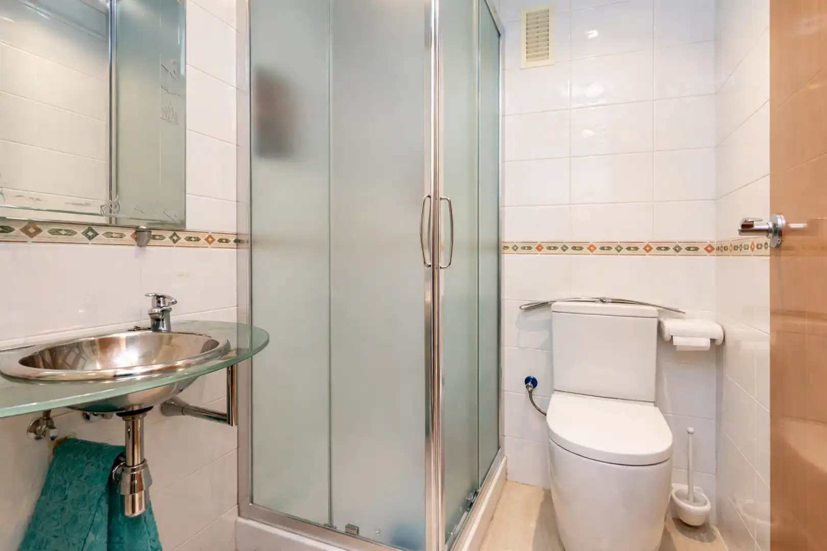 Bany de Pis en venda en Gavà amb Aire condicionat, Calefacció i Parquet
