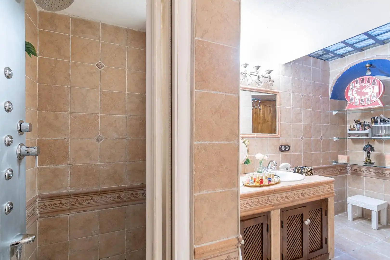 Bathroom of Houses for sale in Granada  with Air Conditioner, Terrace and Balcony