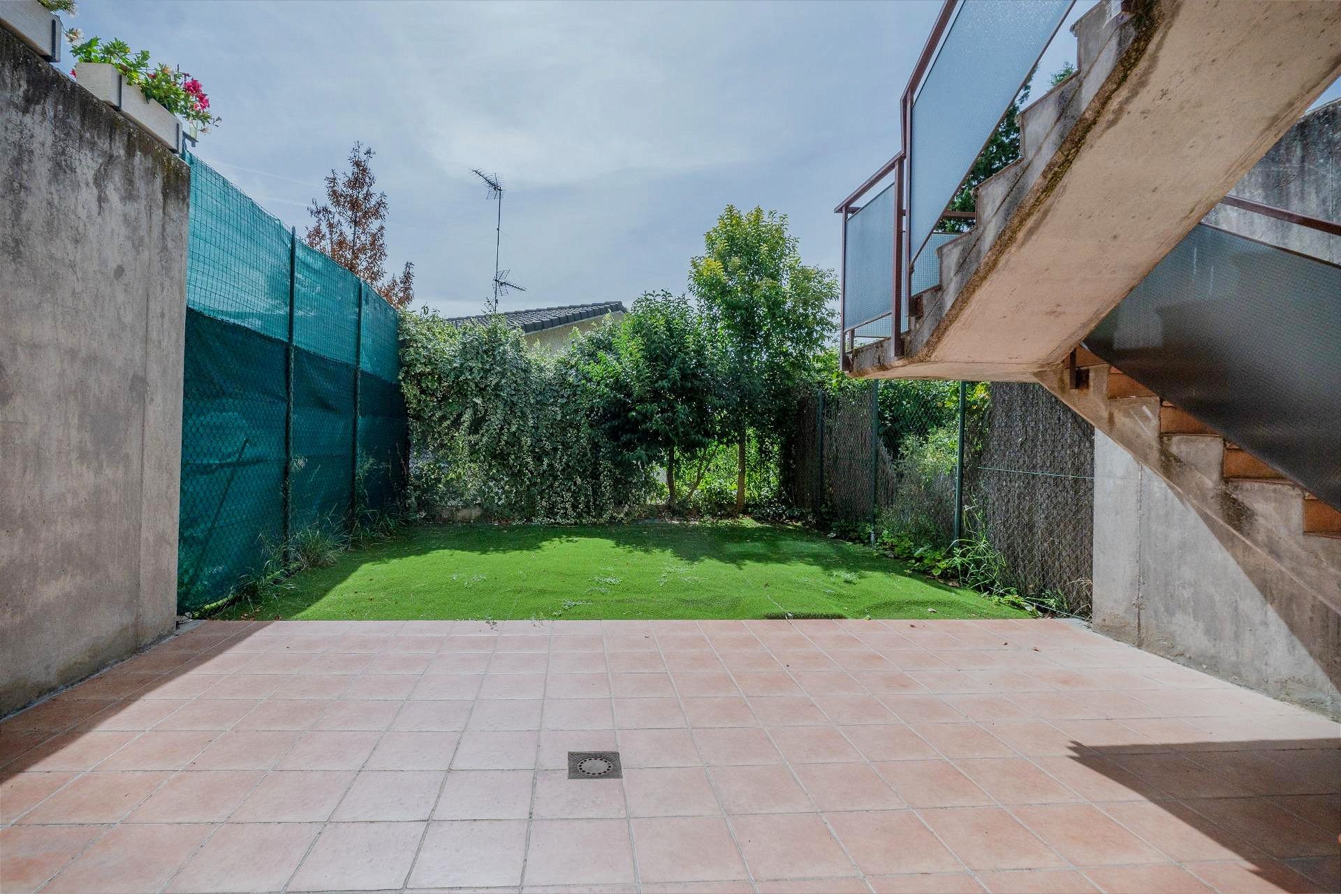 Jardí de Casa adosada en venda en  Madrid Capital amb Calefacció, Jardí privat i Parquet