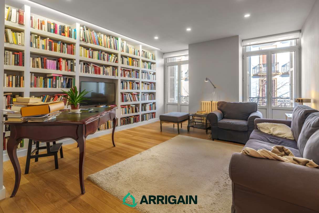 Sala de estar de Piso en venta en Donostia - San Sebastián  con Balcón