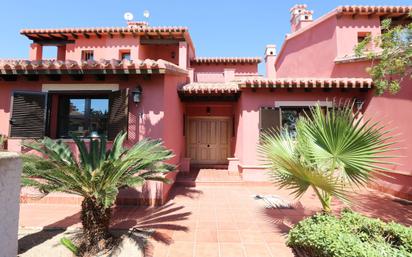 Außenansicht von Einfamilien-Reihenhaus zum verkauf in Fuente Álamo de Murcia mit Klimaanlage, Terrasse und Balkon