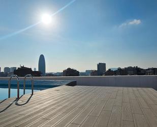 Swimming pool of Attic for sale in  Barcelona Capital  with Terrace, Balcony and Community pool