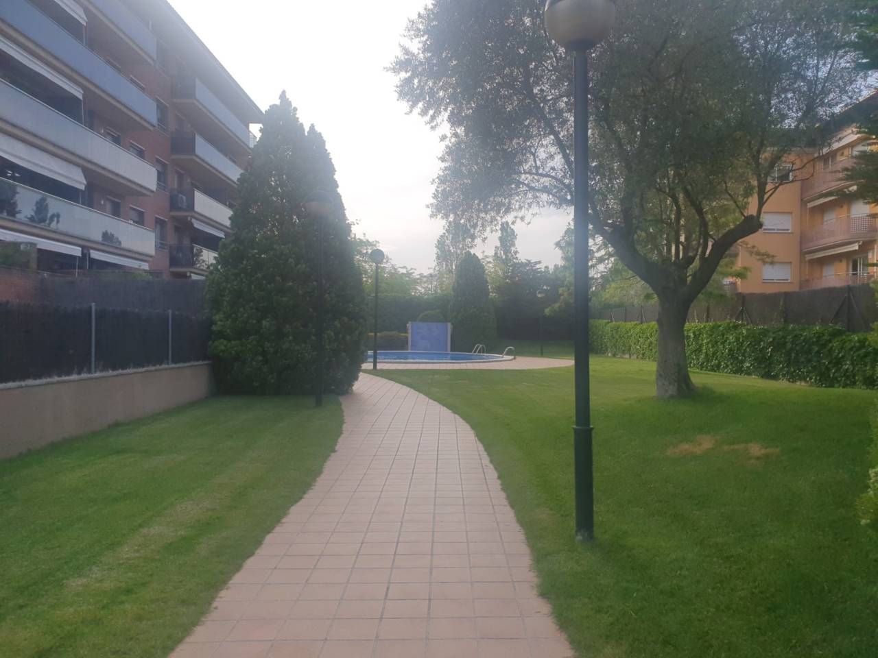 Exterior view of Flat for sale in Sant Cugat del Vallès  with Heating, Parquet flooring and Balcony