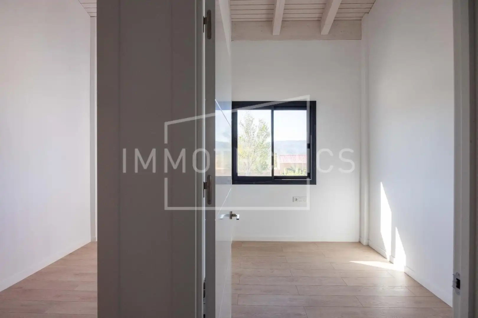 Adosado con jardín en venta en Carrer TURO DE L'HOME, imagen 32