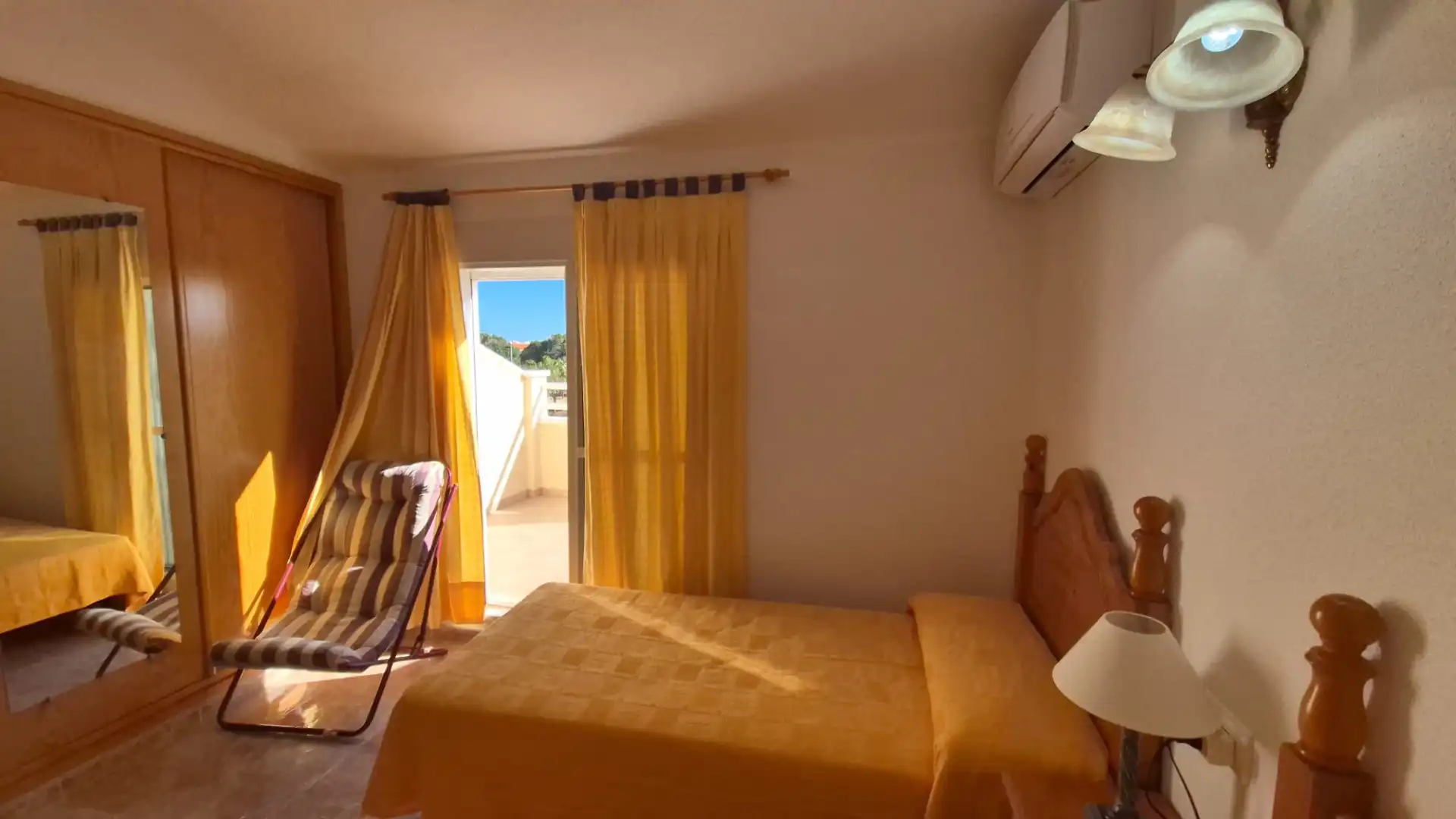 Habitación de Casa adosada en venta en Pilar de la Horadada con Aire acondicionado, Terraza y Amueblado