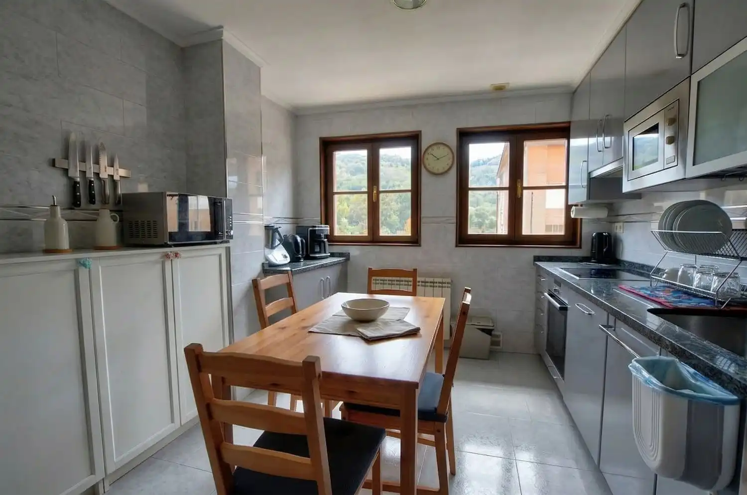 Cuina de Casa o xalet en venda en Lena amb Calefacció, Terrassa i Traster