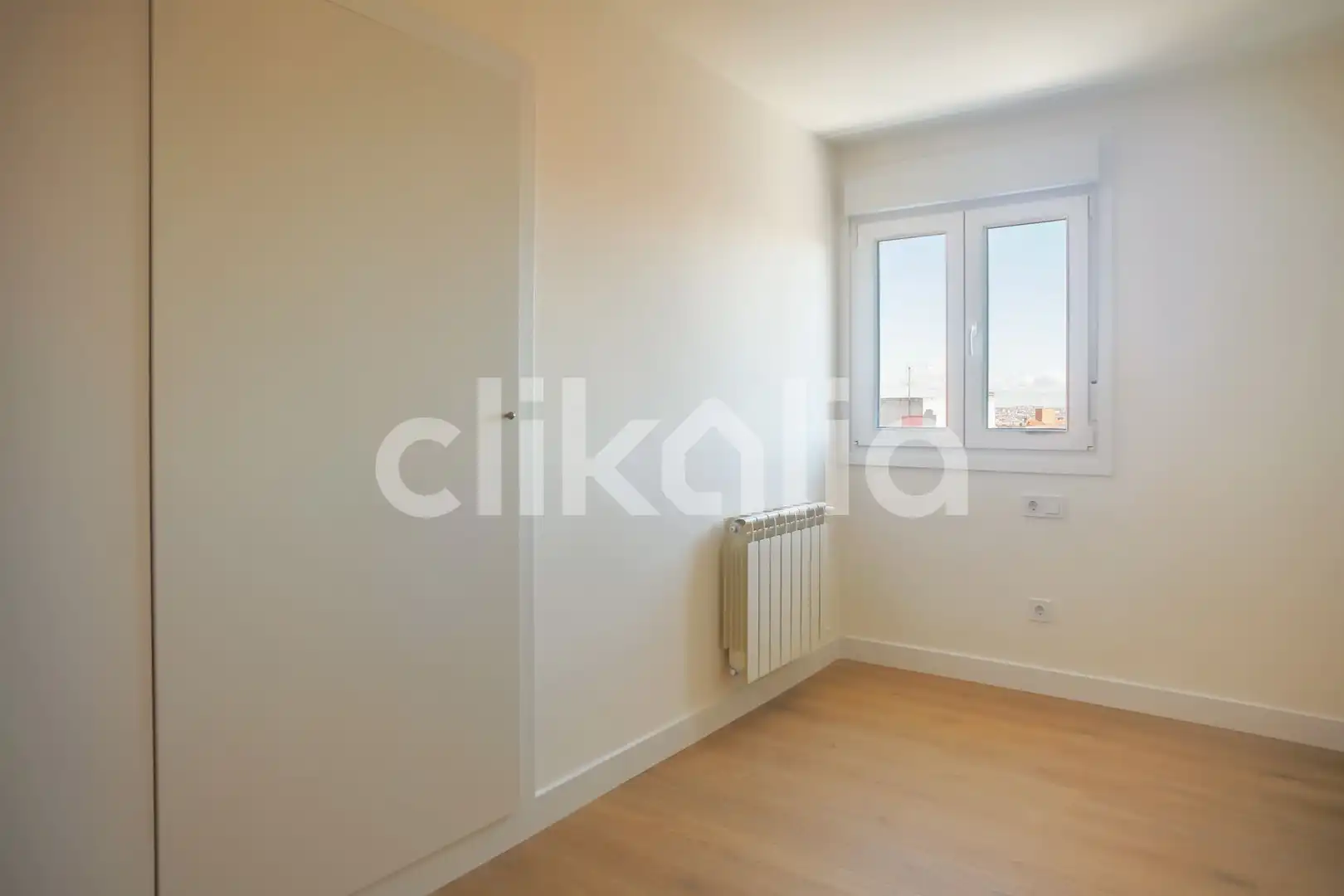 Bedroom of Flat for sale in Madrid  with Air Conditioner and Heating