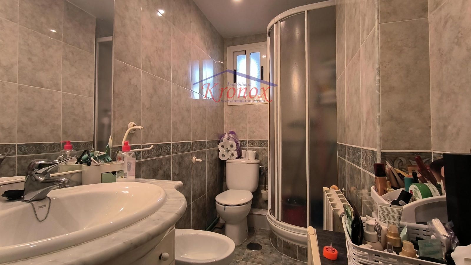Bathroom of Flat for sale in  Madrid Capital  with Air Conditioner and Heating