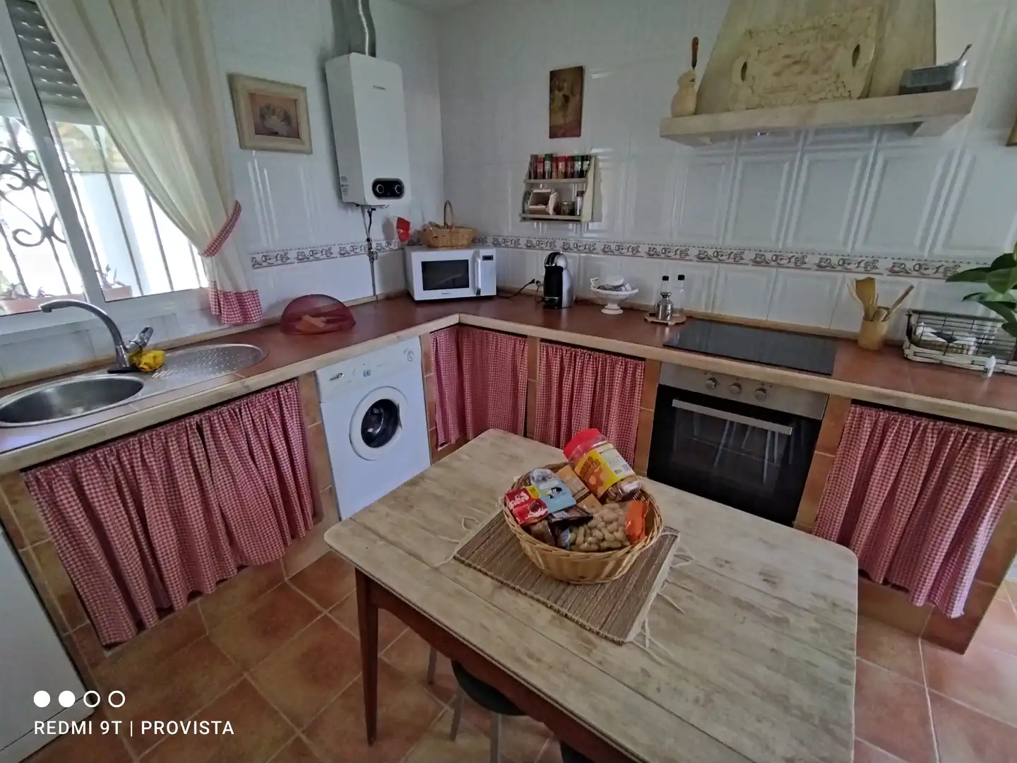 Cuina de Casa o xalet de lloguer en Chiclana de la Frontera amb Jardí privat, Terrassa i Piscina