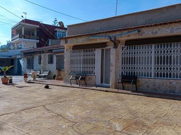 Casa amb jardí en venda a Crevillent