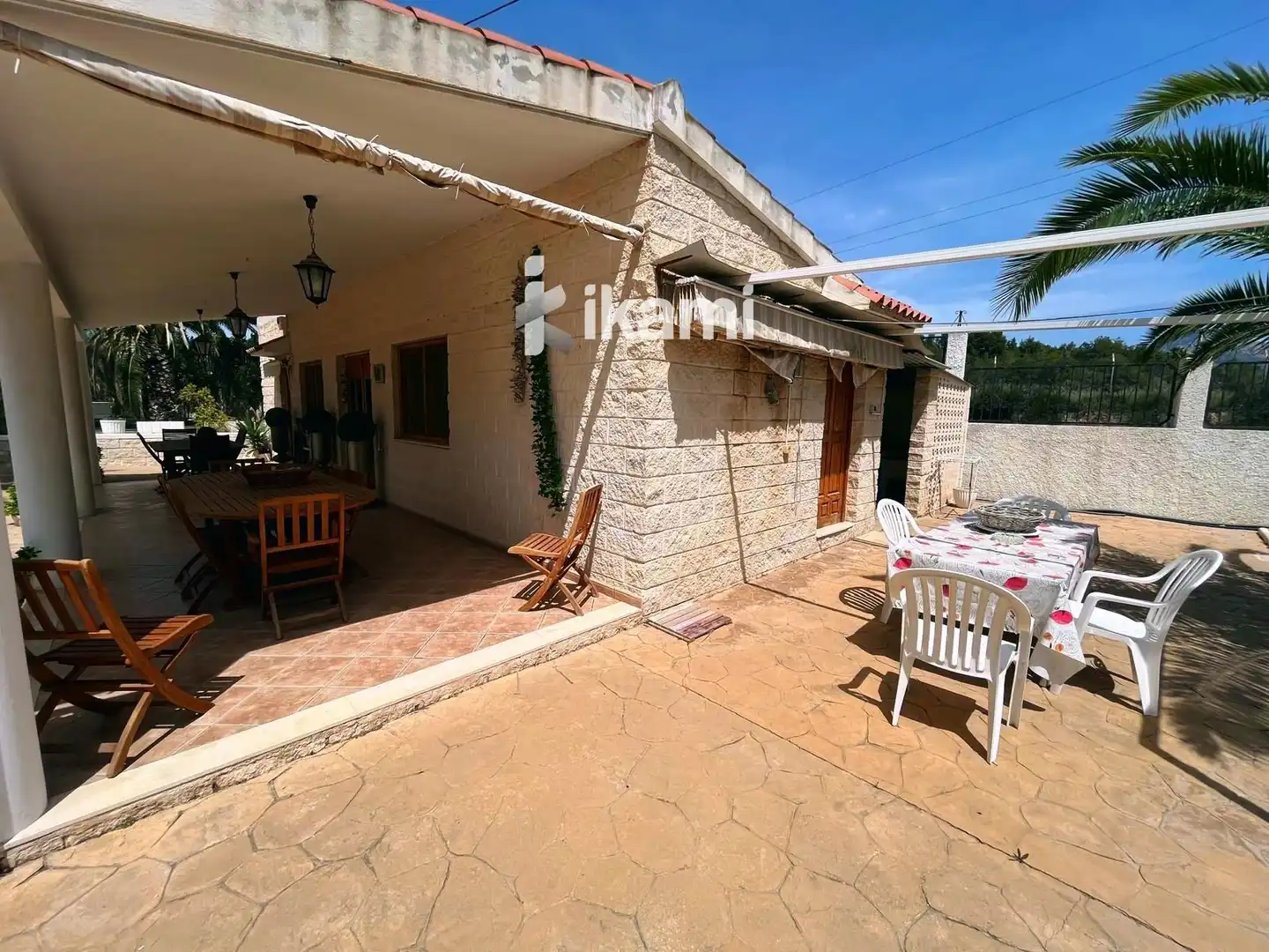 Vista exterior de Casa o chalet en venta en Elda con Calefacción, Trastero y Piscina