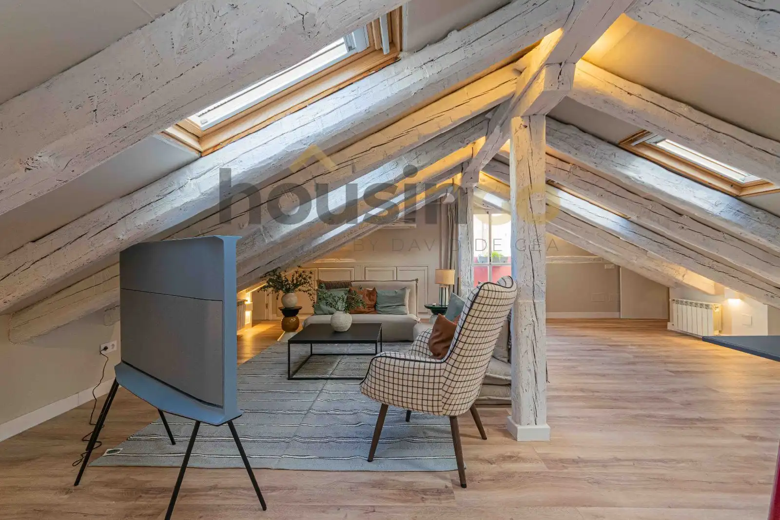 Living room of Attic for rent in Madrid  with Air Conditioner, Heating and Parquet flooring