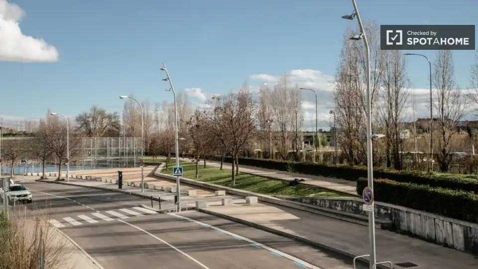 Vista exterior de Pis de lloguer en Madrid amb Aire condicionat, Calefacció i Moblat