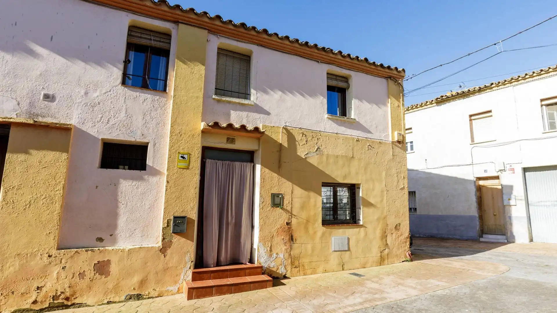 Vista exterior de Casa o chalet en venta en Ejea de los Caballeros con Calefacción y Terraza